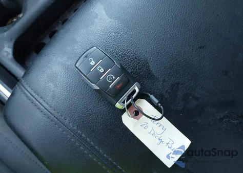 2020 Ram 1500 Big Horn 4X4 5'7 Box z USA, uszkodzony, nr VIN 1C6SRFFT7LN167215